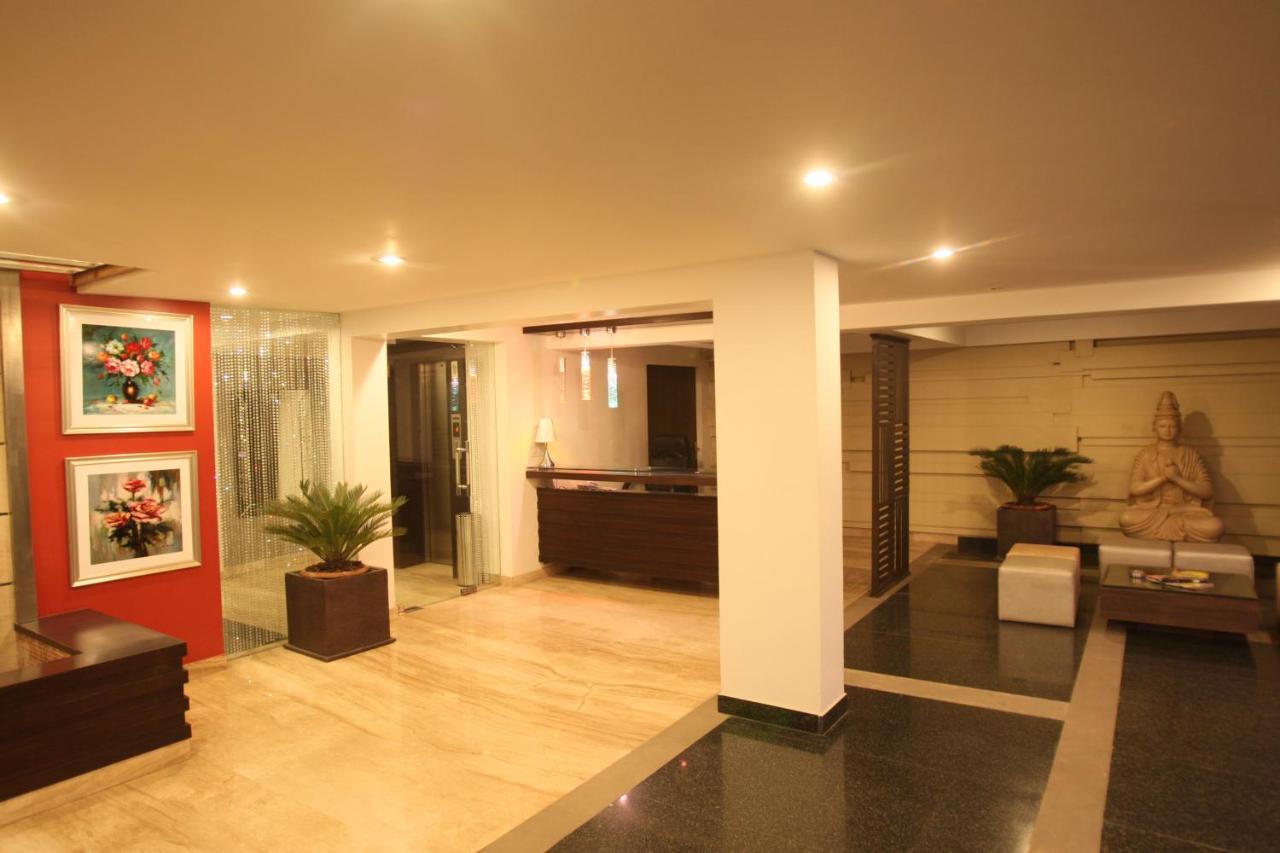 Emblem Hotel New Friends Colony, Neu-Delhi Exterior foto