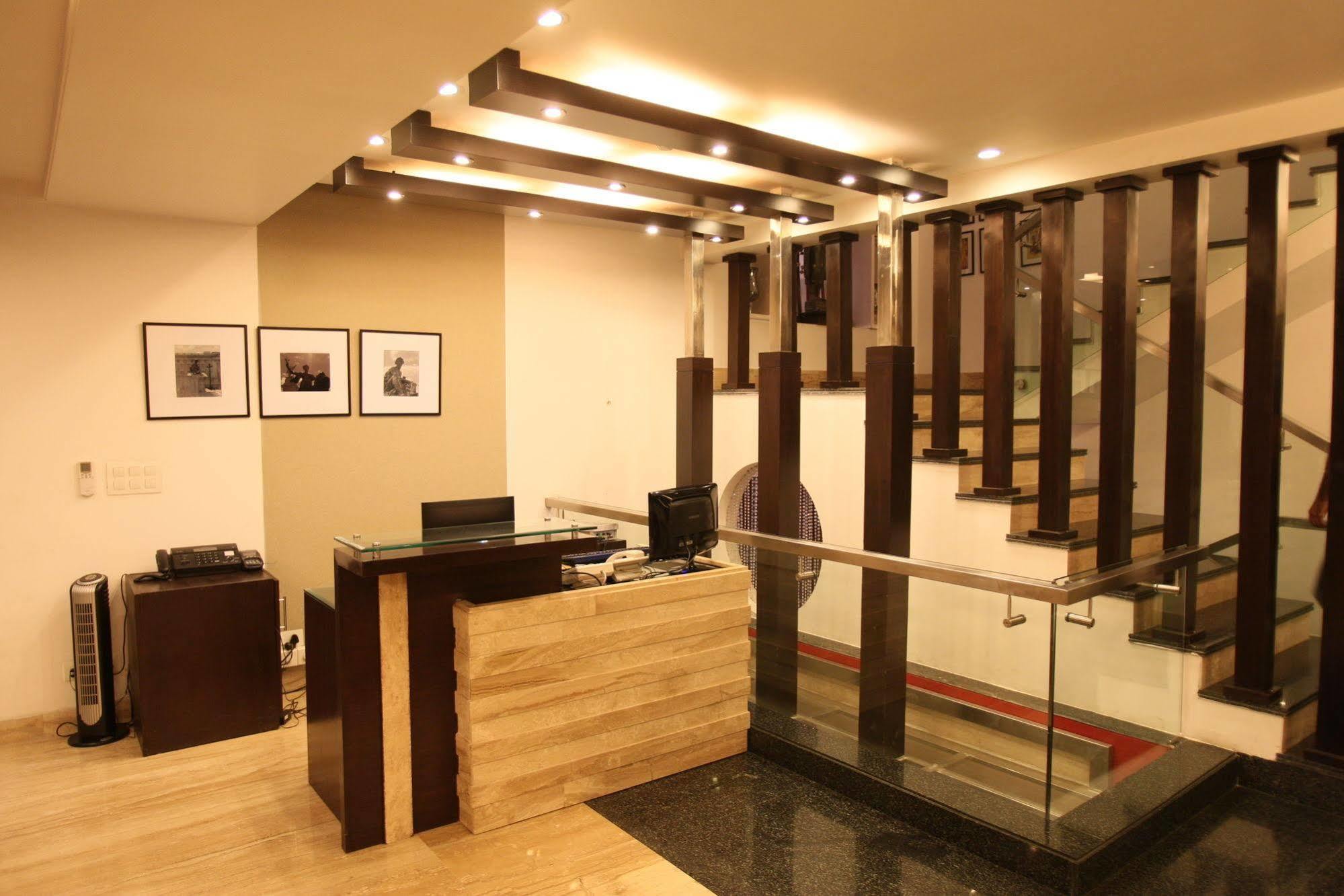 Emblem Hotel New Friends Colony, Neu-Delhi Exterior foto