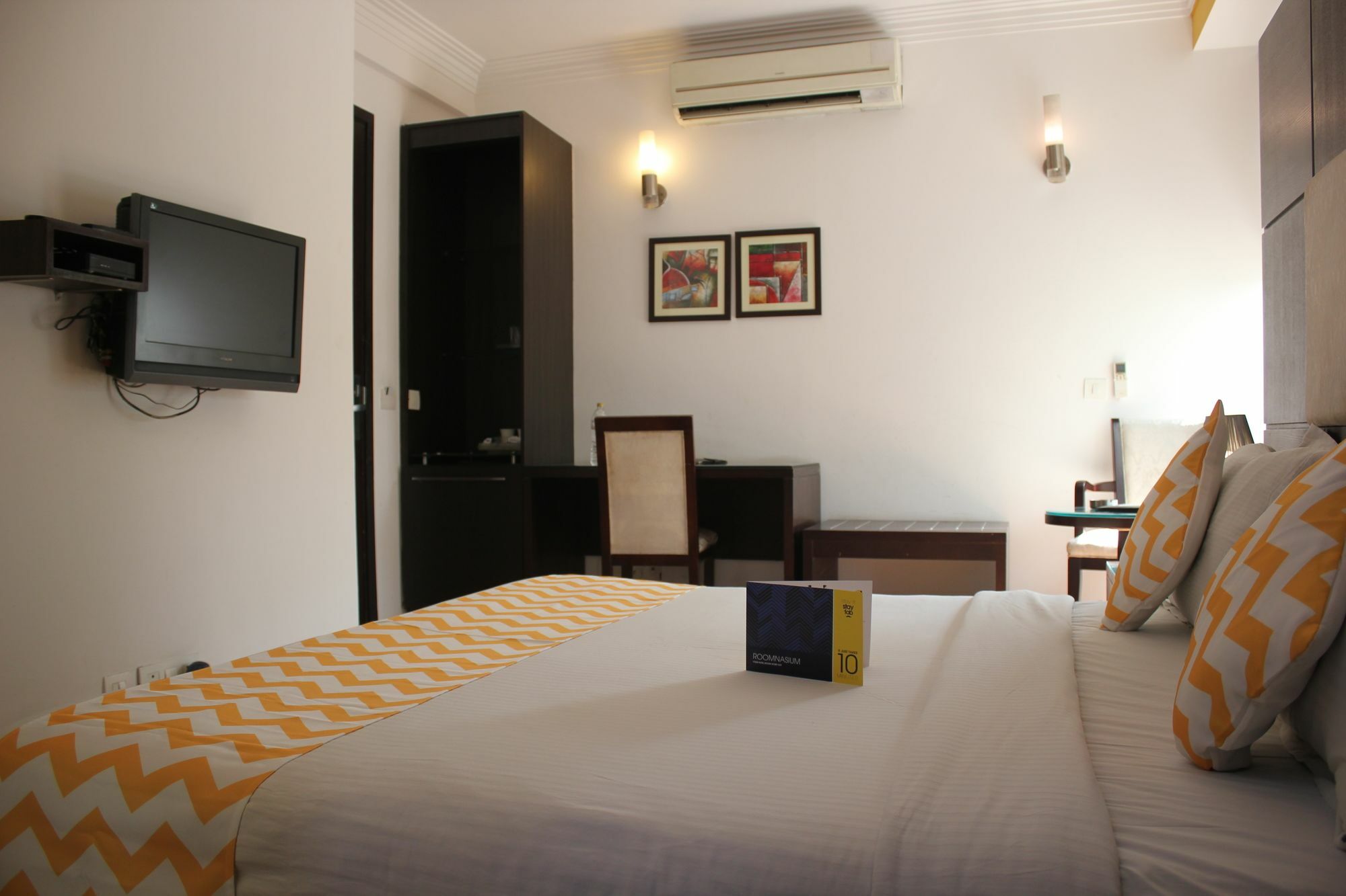 Emblem Hotel New Friends Colony, Neu-Delhi Exterior foto