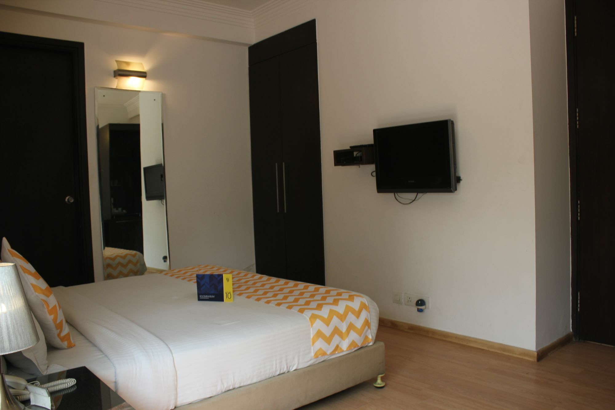 Emblem Hotel New Friends Colony, Neu-Delhi Exterior foto