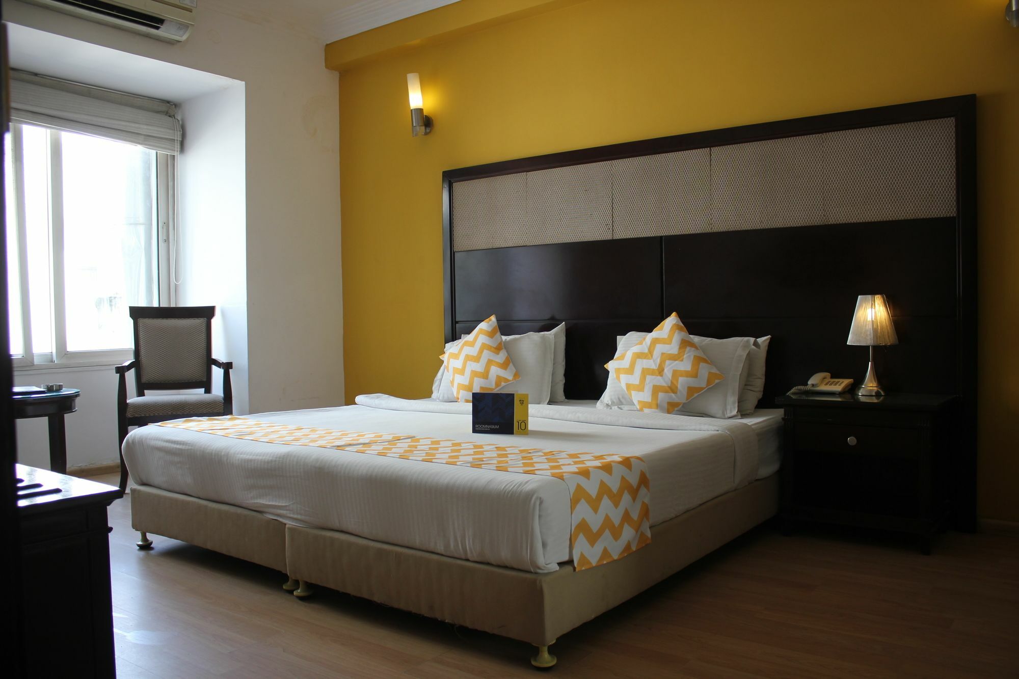 Emblem Hotel New Friends Colony, Neu-Delhi Exterior foto